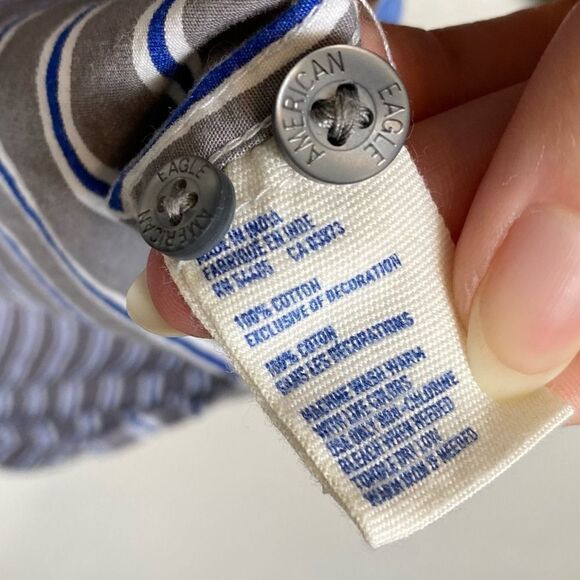 American Eagle Grey Vertical Striped Button Up Shirt - Picture 4 of 4